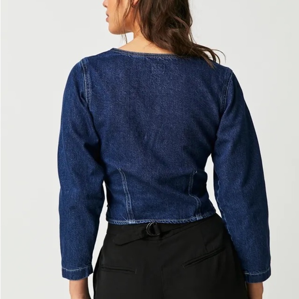 Levi’s denim button down blouse NWT - Picture 2 of 4